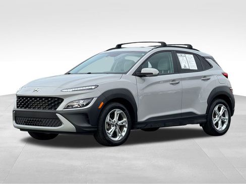 Used 2023 Hyundai Kona SEL AWD/4WD image 3