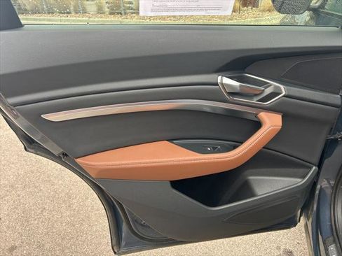 Certified 2024 Audi Q8 e-tron Premium image 24