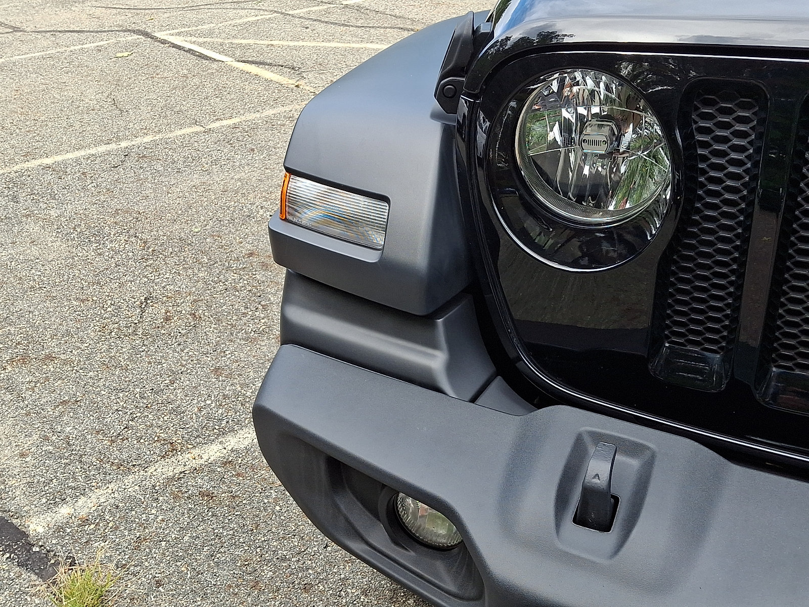 Certified 2023 Jeep Wrangler Sport AWD/4WD image 10