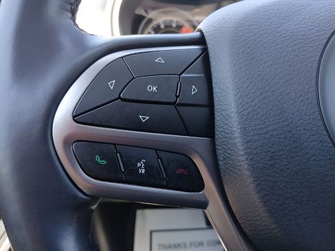 Used 2021 Jeep Cherokee Limited AWD/4WD image 23