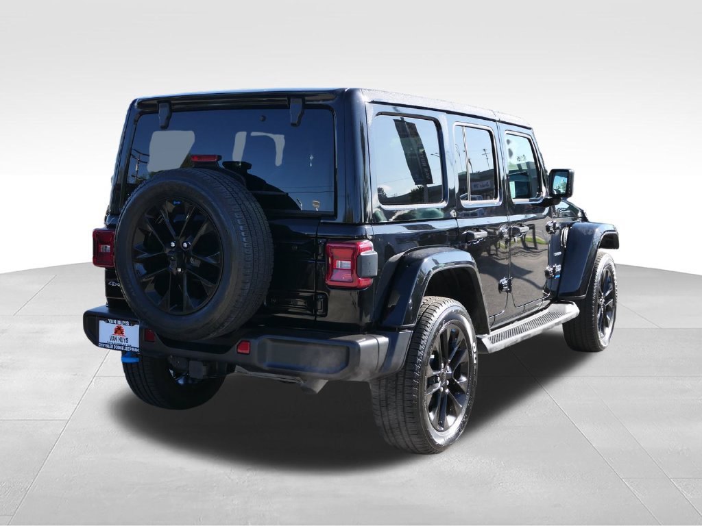 Certified 2023 Jeep Wrangler Unlimited Sahara w/ Cold Weather Group AWD/4WD image 3
