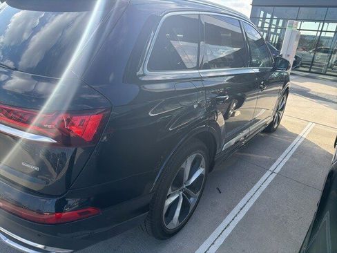 Used 2020 Audi Q7 3.0T Prestige w/ Prestige Package image 4