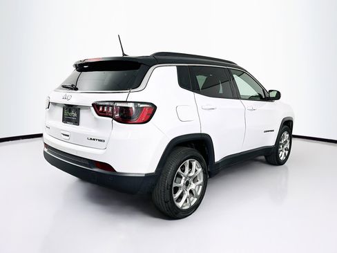 Used 2025 Jeep Compass Limited image 9