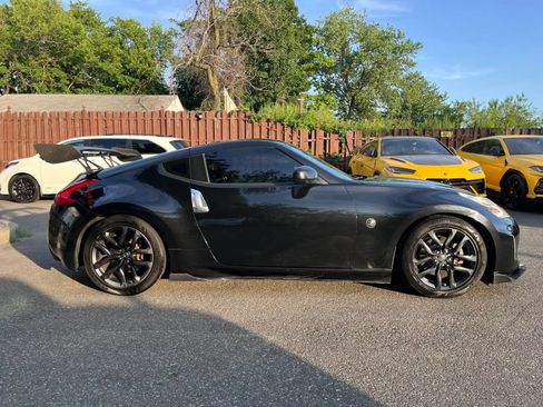 Used 2015 Nissan 370Z Touring RWD image 7