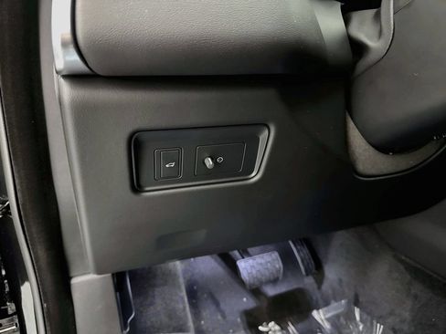 New 2026 Jaguar F-PACE R-Dynamic S AWD/4WD image 10