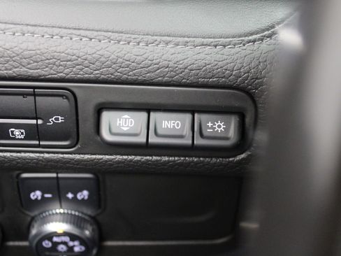 Used 2022 GMC Yukon XL Denali AWD/4WD image 39