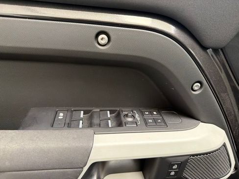 Used 2023 Land Rover Defender 110 S AWD/4WD image 14