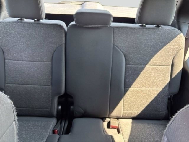 Used 2025 Chevrolet Traverse LT AWD/4WD image 34