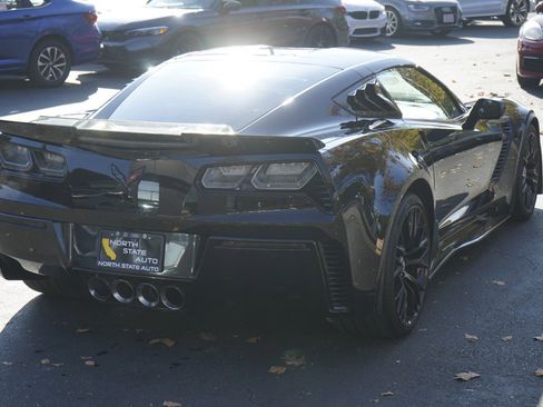 Used 2015 Chevrolet Corvette Z06 w/ 3LZ Preferred Equipment Group image 8