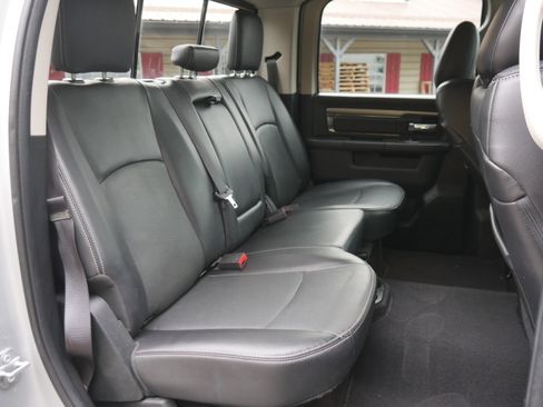 Used 2017 RAM 1500 Sport image 29