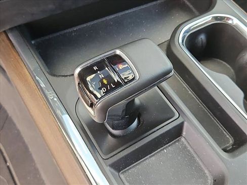 Used 2023 Chevrolet Silverado 1500 High Country w/ High Country Premium Package AWD/4WD image 15