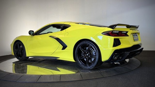 Used 2024 Chevrolet Corvette Stingray Premium Cpe w/ Z51 Performance Package RWD image 3