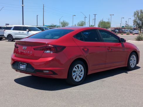 Used 2020 Hyundai Elantra SE w/ Cargo Package (C1) FWD image 5