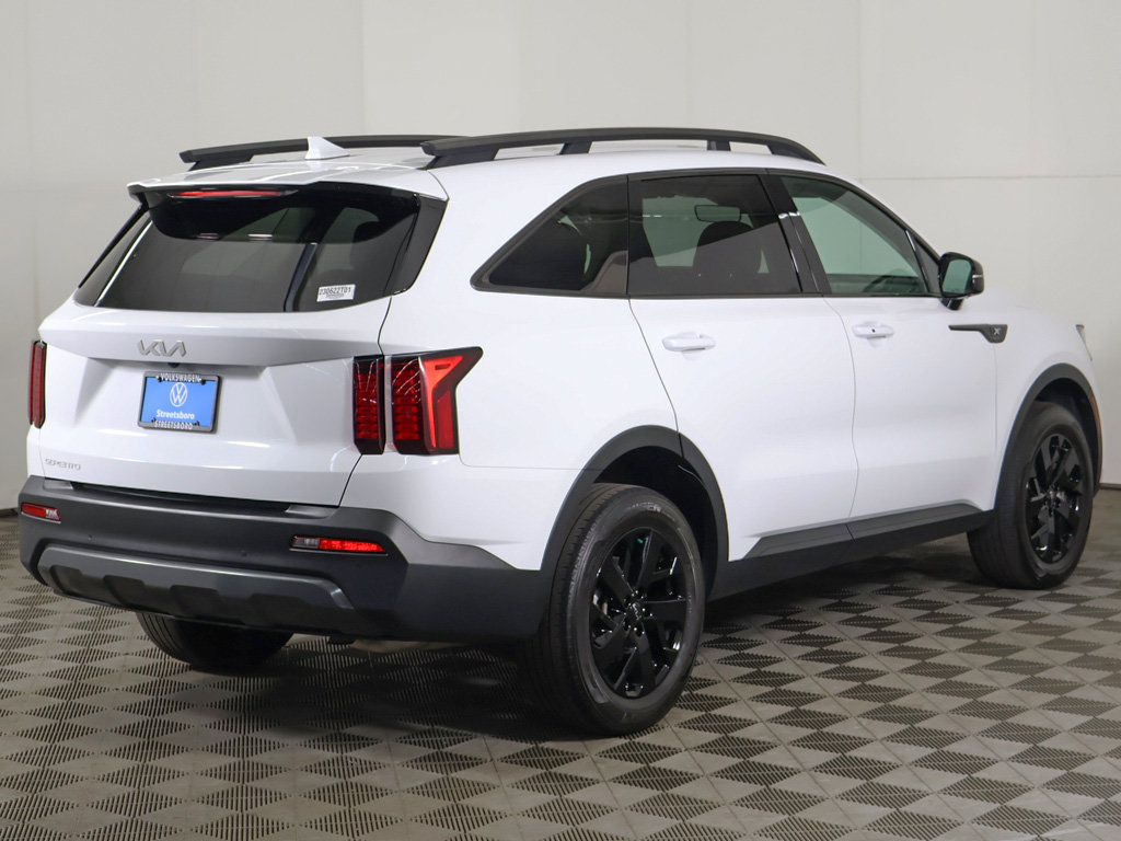 Used 2023 Kia Sorento S AWD/4WD image 11