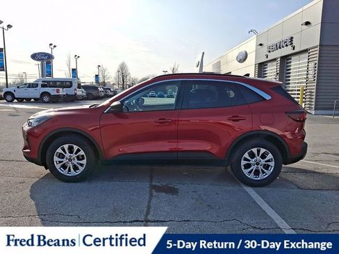 Used 2023 Ford Escape Active w/ Tech Pack #1 AWD/4WD image 7