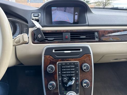 Used 2014 Volvo XC70 3.2 image 22