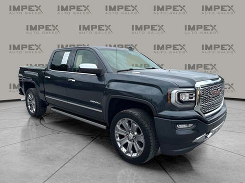 Used 2017 GMC Sierra 1500 Denali w/ Denali Ultimate Package AWD/4WD image 7