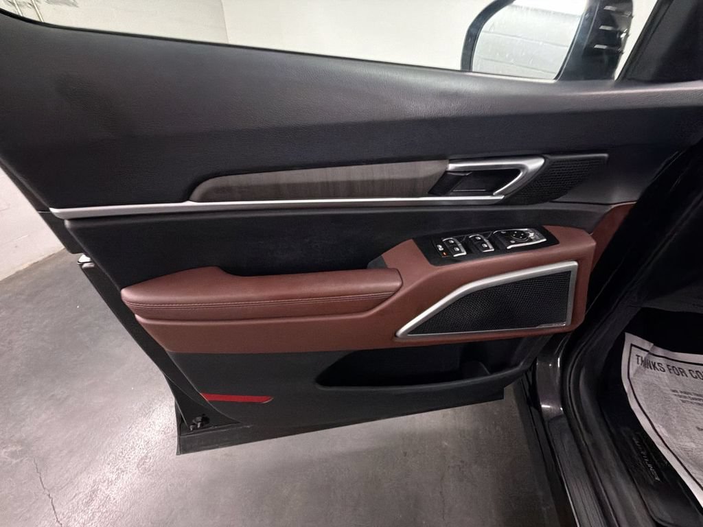 Used 2023 Kia Telluride EX w/ EX Captain's Chair Package AWD/4WD image 23