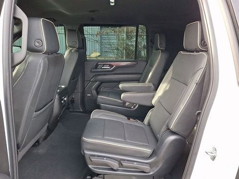 Used 2025 GMC Yukon XL Elevation image 11