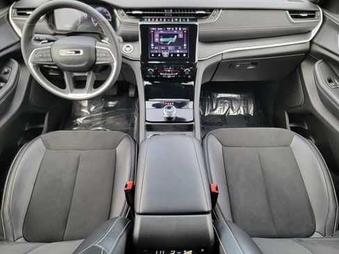 Certified 2024 Jeep Grand Cherokee L Laredo AWD/4WD image 27