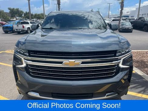 Used 2021 Chevrolet Suburban LT RWD image 3