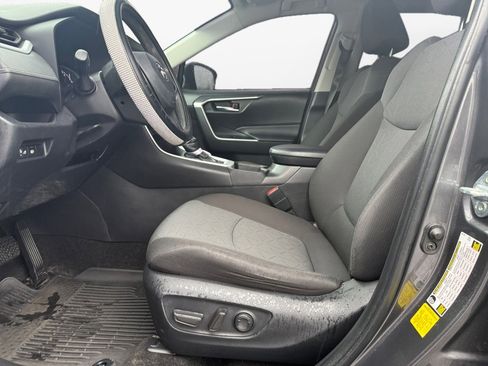 Used 2024 Toyota RAV4 XLE image 9