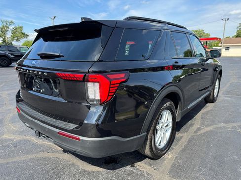 Used 2025 Ford Explorer Active RWD image 7
