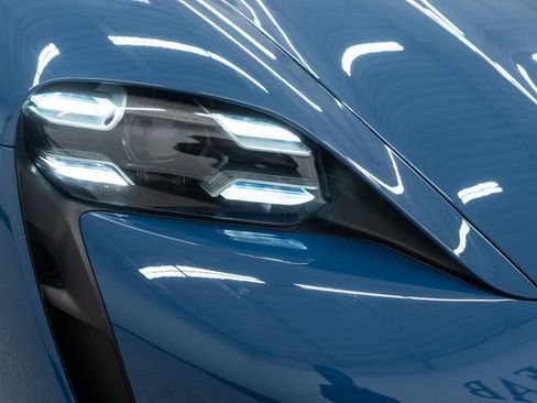 Used 2024 Porsche Taycan w/ Premium Package image 40