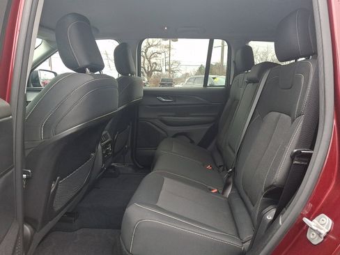 Used 2023 Jeep Grand Cherokee Laredo w/ Luxury Tech Group I image 10