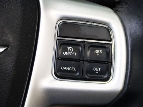 Used 2013 Chrysler 200 Limited FWD image 17