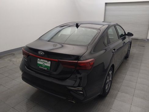 Used 2019 Kia Forte LXS FWD image 7