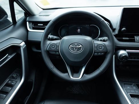 Used 2024 Toyota RAV4 XLE Premium FWD image 17