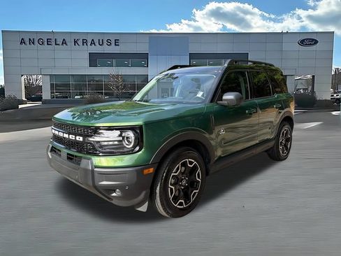 Used 2025 Ford Bronco Sport Outer Banks w/ Outer Banks Tech Package+ AWD/4WD image 3