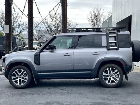 Used 2020 Land Rover Defender 110 SE image 4