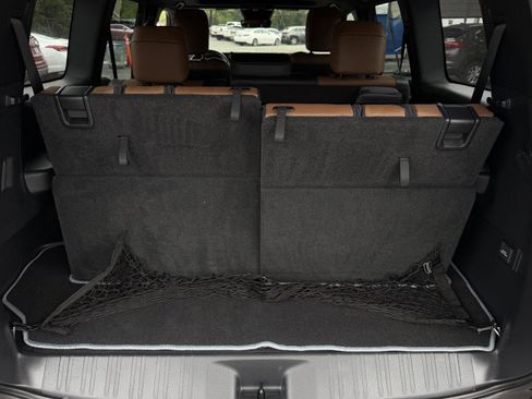 Used 2024 Lexus GX 550 w/ Cold Area Package AWD/4WD image 27