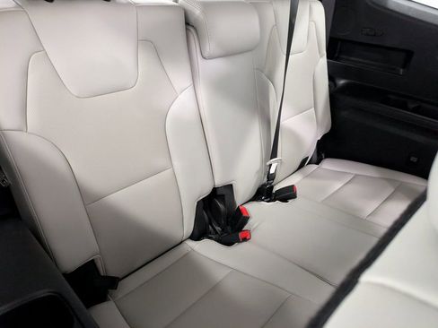 Certified 2024 Kia Telluride S w/ S Sunroof Package image 26