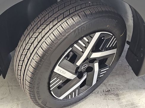 New 2026 Nissan Kicks SV w/ Illumination Package FWD image 31