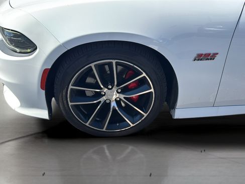 Used 2016 Dodge Charger R/T Scat Pack w/ Technology Group RWD image 36