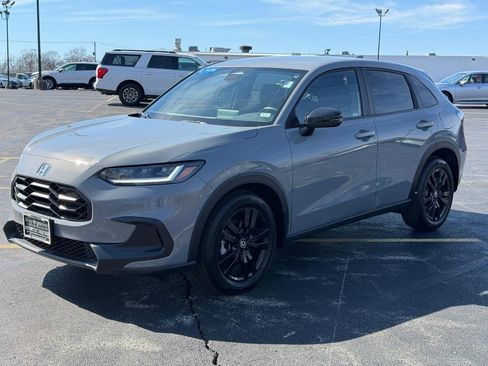 Certified 2026 Honda HR-V Sport image 9