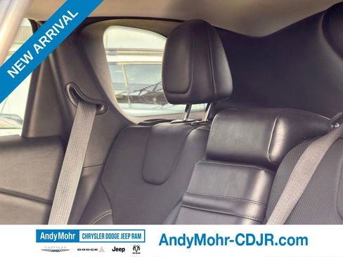 Used 2019 Jeep Cherokee Limited AWD/4WD image 32