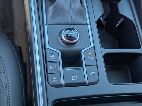 Certified 2025 Kia Sorento EX image 29