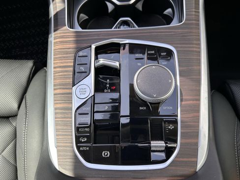 Used 2026 BMW X7 xDrive40i image 11