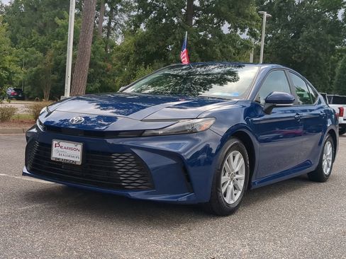 Used 2026 Toyota Camry LE FWD image 7