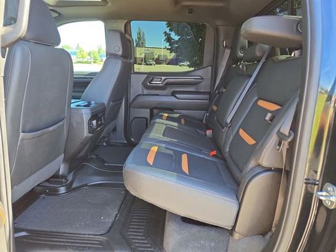 Used 2024 GMC Sierra 1500 AT4 w/ Technology Package AWD/4WD image 32