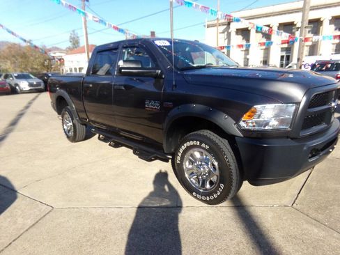 Used 2018 RAM 2500 Tradesman w/ Chrome Appearance Group image 6