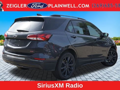 Used 2022 Chevrolet Equinox RS w/ LPO, Floor Liner Package FWD image 4