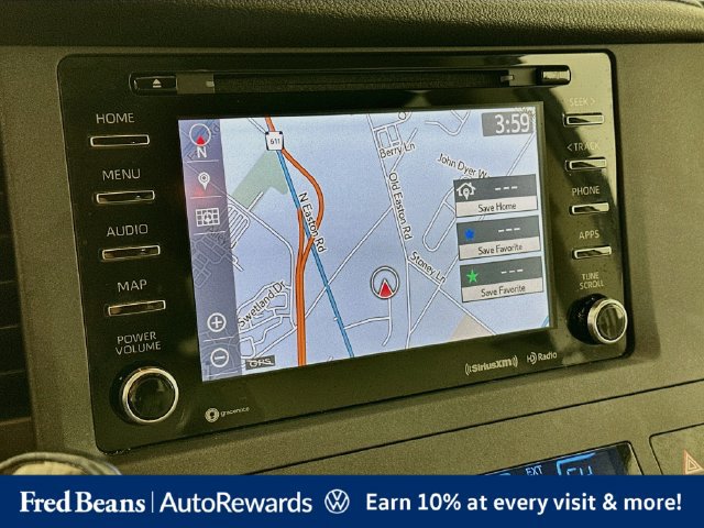 Used 2018 Toyota Sienna XLE Premium FWD image 18