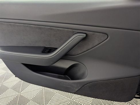 Used 2018 Tesla Model 3 Long Range image 27