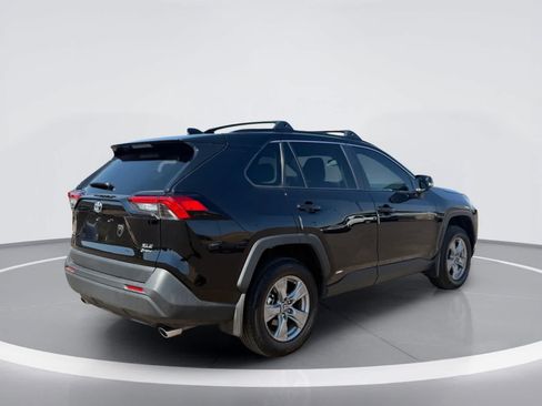 Used 2025 Toyota RAV4 XLE w/ Convenience Package AWD/4WD image 3