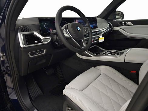 Used 2026 BMW X7 xDrive40i image 15